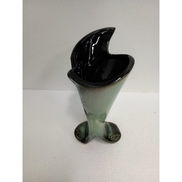 Vintage Hull Pottery USA Pine & Parchment Cornucopia Vase Mid Century Modern - Picture 4 of 8